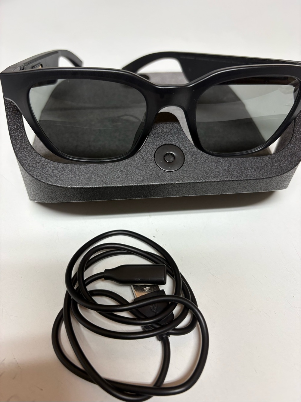 Excellent condition Bose Frames ALTO Audio Sunglasses with Open Ear Headphones